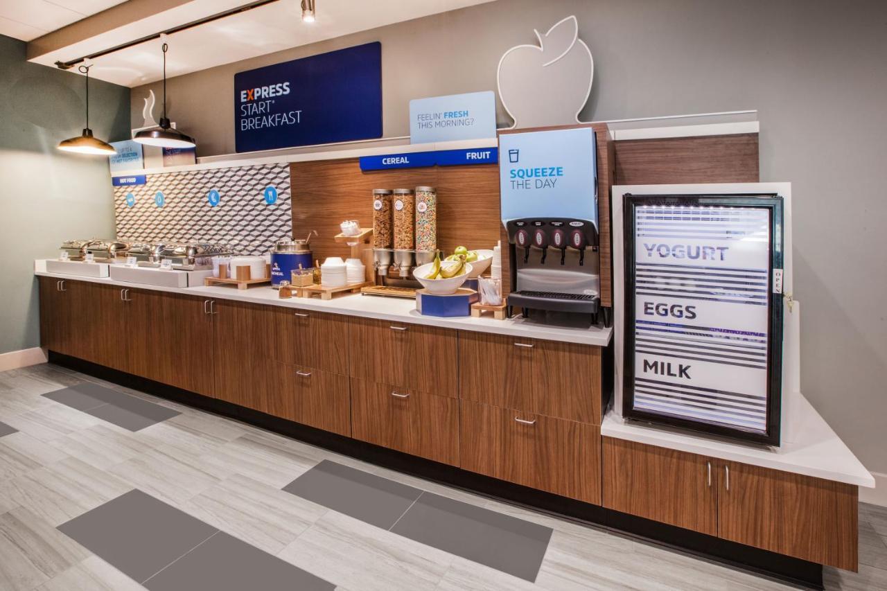 Holiday Inn Express Independence - Kansas City By Ihg Bagian luar foto